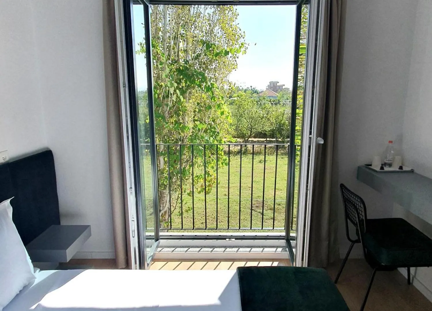 Nerium Garden Inn Tirana Airport Rinas Szálloda