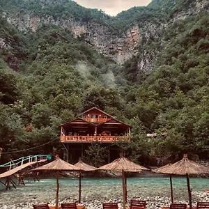 Gasthof Zgiboza, Moll' e Shoshit