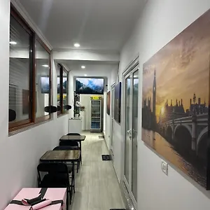  Hostel Aral